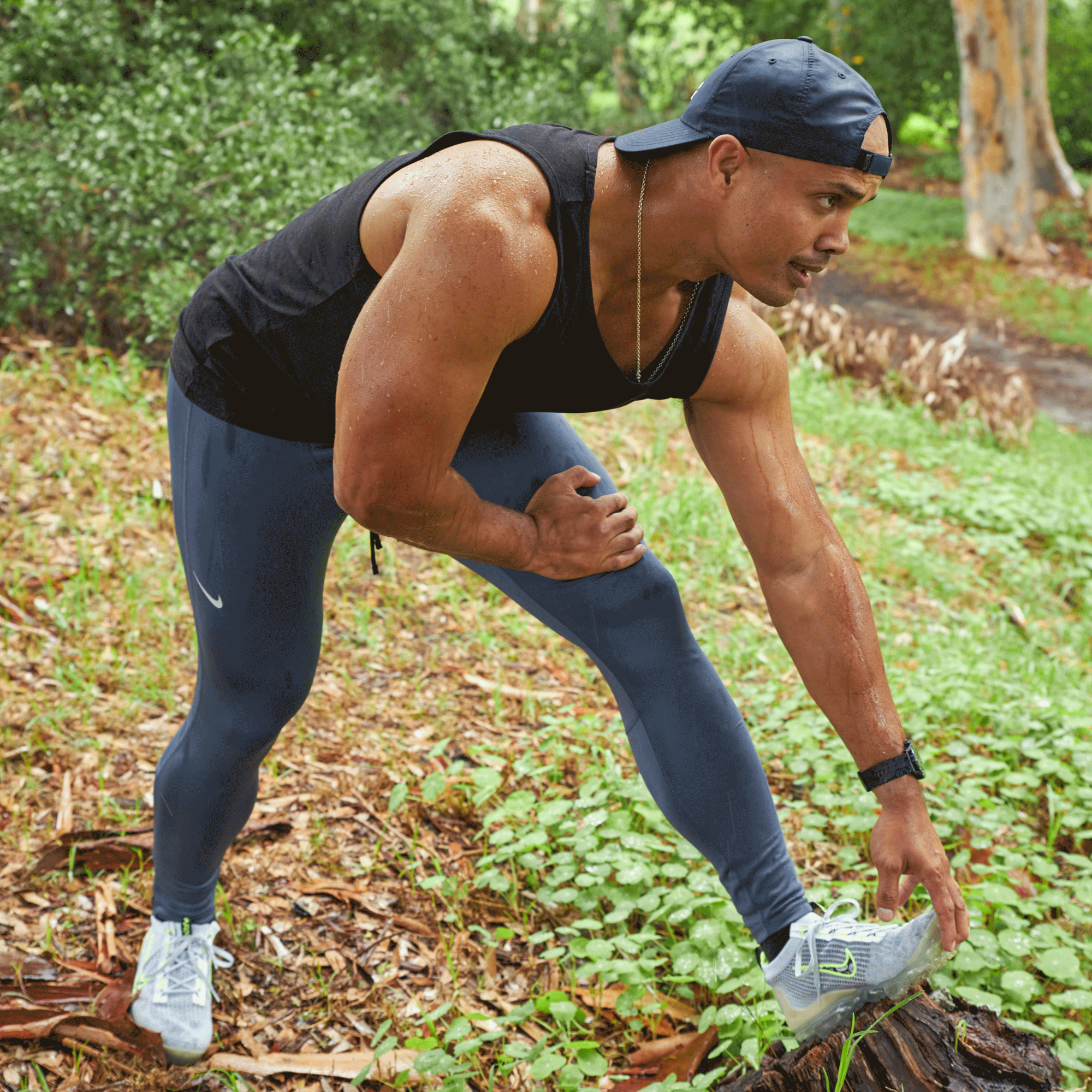 Mann dehnt sich - LPZ Healthy and Recovery